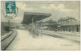 55.VERDUN.n°28810.INTERIEUR DE LA GARE.TACHES - Verdun