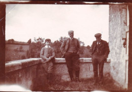 Photo Originale - Année 1905 - CAUZAC ( Lot Et Garonne ) Pose Pour La Photo Au Chateau   - Lieux
