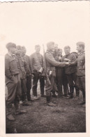 Photo Originale - 1941 - Guerre 1939/45  - Invasion De La Yougoslavie - Groupe Soldats Allemands - Oorlog, Militair