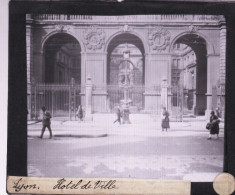 PLAQUE DE VERRE Photo -  LYON - L'hotel De Ville -  Année  1890 - Glasdias