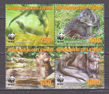 Ivory Coast 2005 Mi 1353-1356A In Block Of 4 MNH WWF - SPOTTED-NECKED OTTER - Neufs