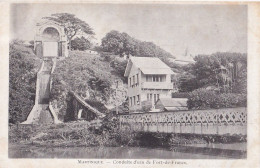 C23-  FORT DE FRANCE  - MARTINIQUE - CONDUITE D ' EAU - ( 2 SCANS ) - Fort De France