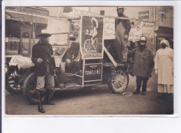 PUBLICITE : Carte Photo D'une Voiture Publicitaire Les Pneus Hutchinson - Toneline - Cavalcade (affiche)- Très Bon état - Publicidad