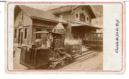 VITZNAU  ( Suisse ) - PHOTOGRAPHIE ALBUMINEE GARE TRAIN à CREMAILLERE Du RIGI 1870 - Locomotive -  RARE  - VOIR SCANS - Eisenbahnen