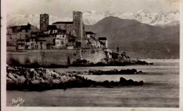 ANTIBES    ( ALPES MARITIMES )    ET LA CHAINE DES ALPES - Antibes - Oude Stad