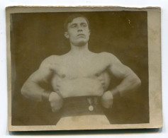 Photo Originale , Homme Athlète Culturiste , Dim. 8.5 Cm X 7.0 Cm - Personnes Anonymes