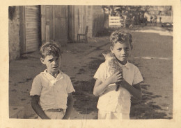 Photo Guadeloupe ïles Saintes Descendants Des Bagnards De Cayenne - America