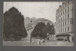 CPA - 38 - N°1495 - Grenoble - Cours St André - Petite Animation - Non Circulée - Grenoble