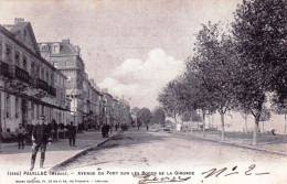 33 - Gironde - PAUILLAC - Avenue Du Port Sur Les Bords De La Gironde - Pauillac