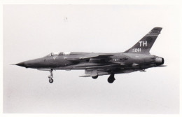 Photo Originale - Aviation - Militaria - Avion - Chasseur Bombardier En Vol- Republic F-105 Thunderchief  - Aviation