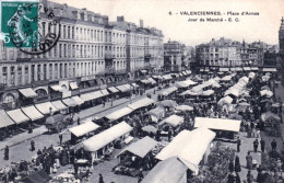 59 - VALENCIENNES - Place D'armes - Jour De Marché - Valenciennes