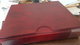 REF A4702 ALBUM ET ETUI TIMBRE DE FRANCE PORT A 10 EUROS - Collections