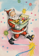 SANTA CLAUS CHRISTMAS Holidays Vintage Postcard CPSM #PAJ657.GB - Santa Claus