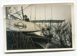 Photo Originale , Manège , Homme Et Femme , Budapest ( VIDAMPARK ) , Dim. 8.5 Cm X 6.0 Cm - Personnes Anonymes