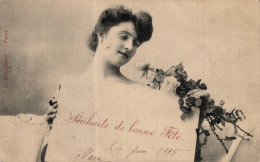 O9 - Carte Postale Fantaisie - Femme - Souhaits De Bonne Fête - Women