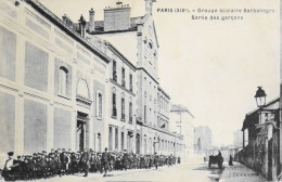 CPA. [75] > PARIS > Groupe Scolaire Barbanègre - Sortie Des Garçons - (XIXe Arrt.) - TBE - Distrito: 19