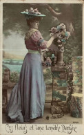 O9 - Carte Postale Fantaisie - Femme - Ces Fleurs Et Une Tendre Pensée - Women