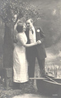 Romantic Man And Lady With Boat, 3708/5, Pre 1940 - Coppie