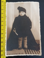 #21   Anonymous Persons - Enfant Child - Boy Garcon - Anonieme Personen