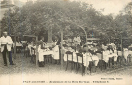 PACY Sur EURE Restaurant De La Mère Corbeau, La Terrasse - Pacy-sur-Eure