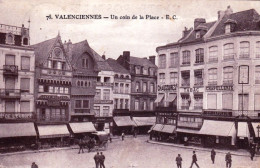 59 - VALENCIENNES - Un Coin De La Place - Tabac - Valenciennes