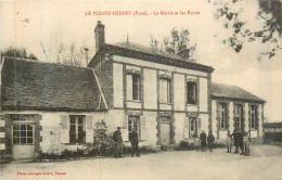 LE PLESSIS HÉBERT La Mairie Et Les écoles - Other & Unclassified