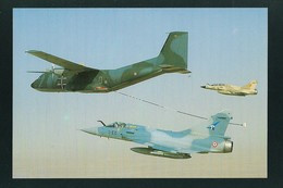 CARTE POSTALE ORIGINALE PHOTO 10CM/15CM  AVIONS TRANSALL C 160 NG ARMEE DE L'AIR MIRAGES 2000 NK 2 ET 2000 C EN 1994 - Equipment