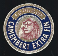 Etiquette Fromage  Camembert  Extra A La Tête De Lion 40ùmg Fabriqué En Normandie Marque Déposée - Käse