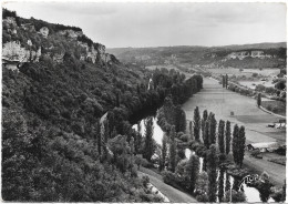 LES EYZIES.(DORDOGNE) CAPITALE PREHISTORIQUE.VUE SUR LA VALLEE DE LA VEZERE. - Les Eyzies