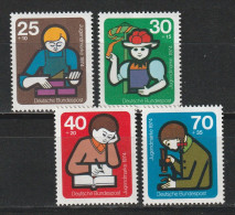 Bund Michel 800 - 803 Jugend Elemente Internationaler Jugendarbeit ** - Unused Stamps
