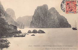 Vietnam - Baie D'Along (Ha Long) - Grand Rocher Devant Ha Long (Hongay) - Ed. P. Dieulefils 3047 - Vietnam