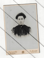 Photo Sur Carton ( Grand Modèle) D'une Femme - Photographe E. Dessaix à AYWAILLE (B 329) - Anonymous Persons