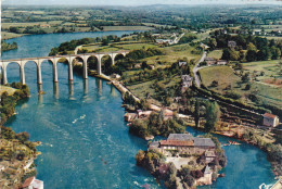 86.  L'ISLE JOURDAIN. CPSM. VUE AÉRIENNE. LE VIADUC ET LA VIENNE. - L'Isle Jourdain