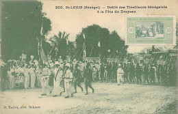 Sénégal - SAINT-LOUIS - Défilé Des Tirailleurs Sénégalais à La Fête Du Drapeau - Ed. P. Tacher 350 - Senegal