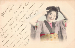 Japan - Geisha Combing Her Hair - Sonstige & Ohne Zuordnung