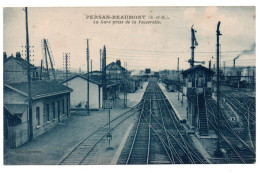 Persan-Beaumont. La Gare Prise De La Passerelle - Persan