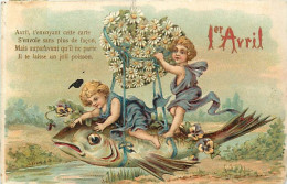 - Thèmes Div -ref-W W58- Fêtes - Fête - 1er Avril - Enfants Chevauchant Un Poisson D Avril - Carte Gaufrée - - 1er Avril - Poisson D'avril