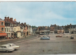 CPSM 62 MONTREUIL SUR MER PLACE GENERAL DE GAULLE AUTOS DS DAUPHINE - Montreuil