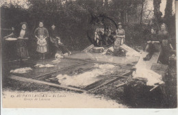 Au Pays Landais - Au Lavoir - Lavandières - Autres & Non Classés