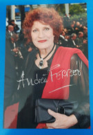 AUTOGRAPHE DE ANDREA FERREOL SUR PHOTO - Actors & Comedians