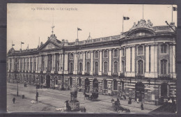 CPA Toulouse Dpt 31 Le Capitole Calèche Chevaux  Réf 1813 - Toulouse