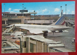 ADVERTISING POSTCARD - AIR FRANCE - CONCORDE - FLUGHAFEN FRANKFURT, MAIN - Dirigeables