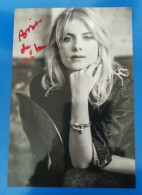 AUTOGRAPHE DE MELANIE LAURENT SUR PHOTO - Actors & Comedians