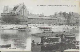 44] Loire Atlantique > Nantes Ensemble Du Chateau Au Bord De Loire Bateau Lavoir - Nantes