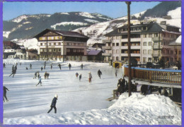 Carte Postale 74. Megève Et La Patinoire   Très Beau Plan - Megève