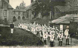 53 - St Fraimbault De Prieres - Défilé De La Fanfare Des Orphelins St Georges De L'Iole - Animée - Etendard - CPA - Voir - Andere & Zonder Classificatie