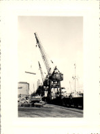 Photographie Photo Vintage Snapshot Amateur Rouen 76 ? SCTT Grue Métallique Clyd - Places