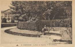 60 - Compiegne - Le Banc  De  Napoléon Ier  Et Le Château  ** CPA  Vierge ** - Compiegne