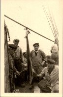 Photographie Photo Vintage Snapshot Amateur Pêche Pêcheur Poisson Requin  - Professions