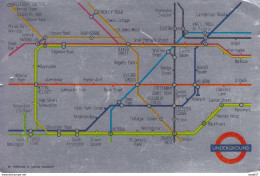 Tube At Seven Sisters Station - Métro